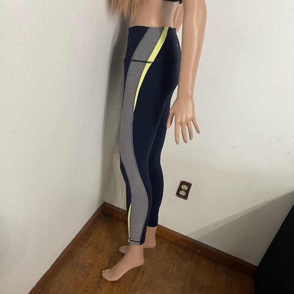 Lululemon Kick Serve Sweat Tight 25" -True Navy Heathered Slate / Sheer Lemon - Picture 6 of 15